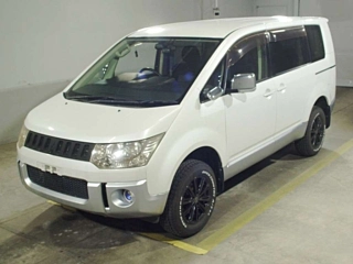 Mitsubishi Delica D5