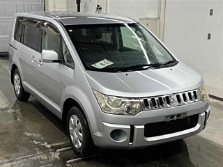 Mitsubishi Delica D5