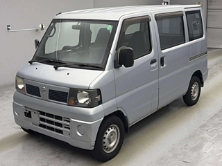 Nissan Clipper Van