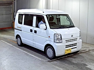 Nissan Clipper Van