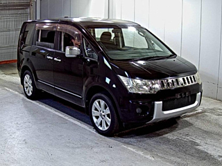 Mitsubishi Delica D5